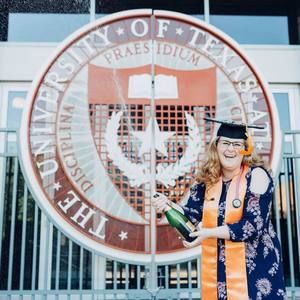 Meet your Posher, Lacy